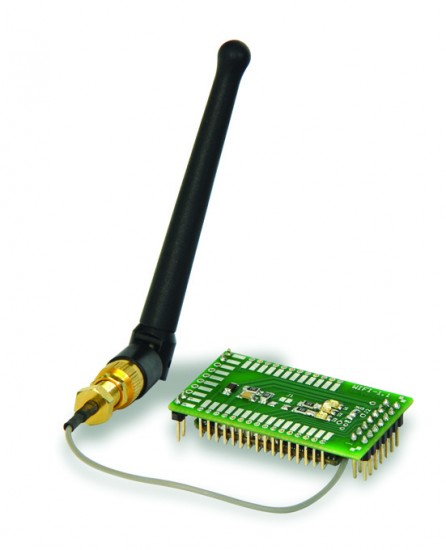 Přídavný modul pro komunikaci přes WiFi. Kompletní modul včetně antény pro připojení k libovolnému AP sítě WiFi. Následná komunikace s terminálem probíhá stejně, jako by byl připojen přes standardní TCP rozhraní.